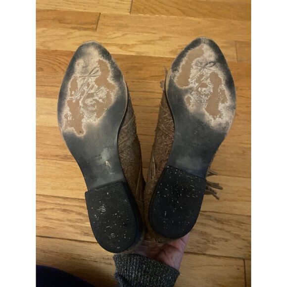 Free People womens tan/sand Decade suede distressed fringe ankle booties sz 40/9 - Picture 7 of 10